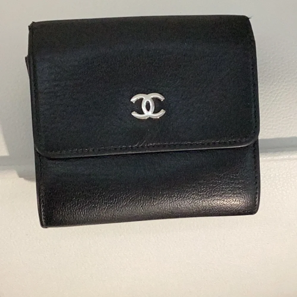 Compact Chanel Wallet Show Listing As Is